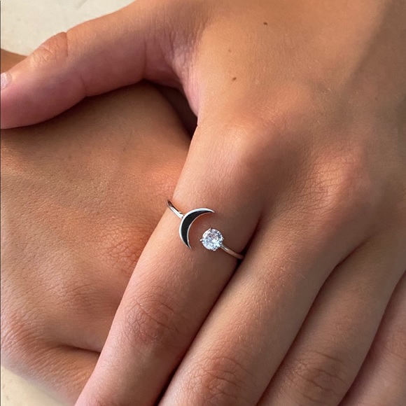 Sale $14! .925 Sterling Silver Moon & Cz Ring - Picture 11 of 16